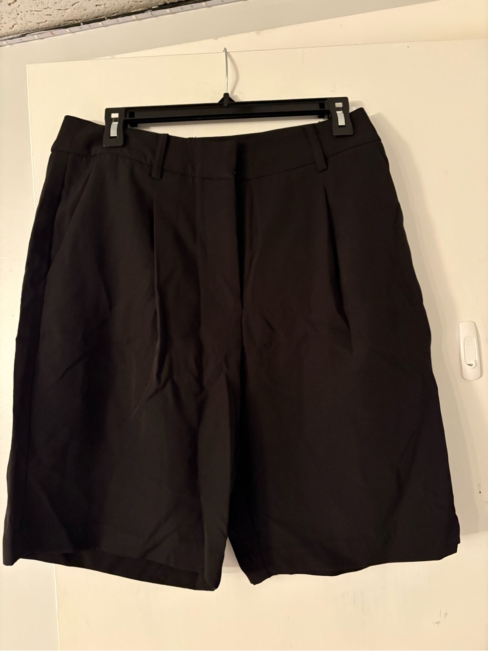 Women's Black Classic Pleated Shorts